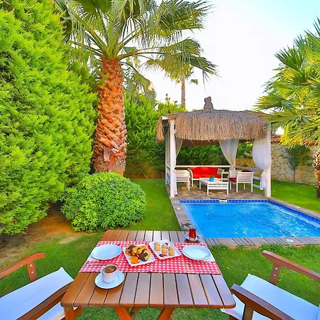 Alacati Balbadem فندق 2*